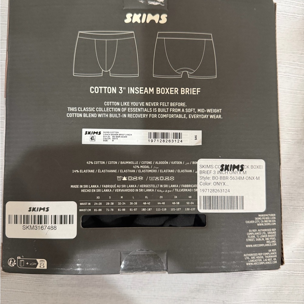 SKIMS onyx Boxer Briefs for Men - Picture 2 of 3